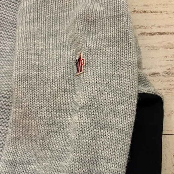 MONCLER SWEATER Men's Gray and Black Sweater Size M - Picture 5 of 16
